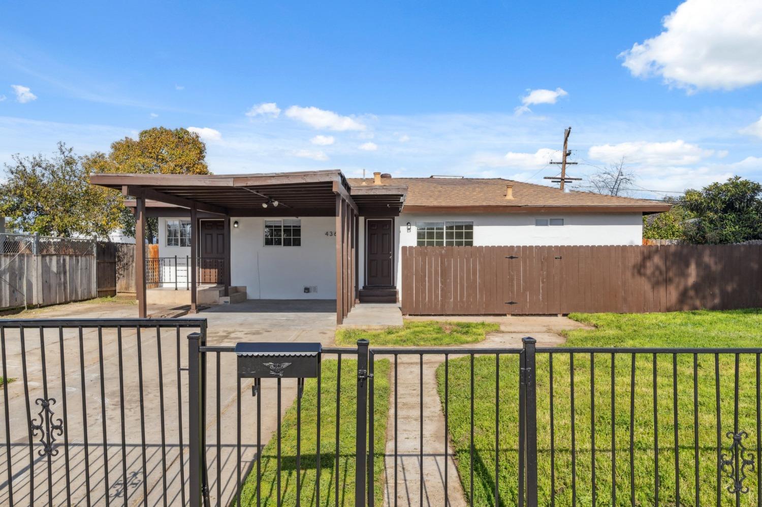 4366 N Holt, Fresno, CA 93705