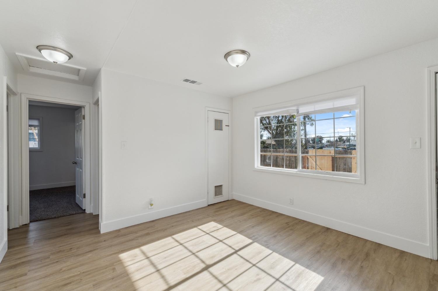 4366 N Holt, Fresno, CA 93705