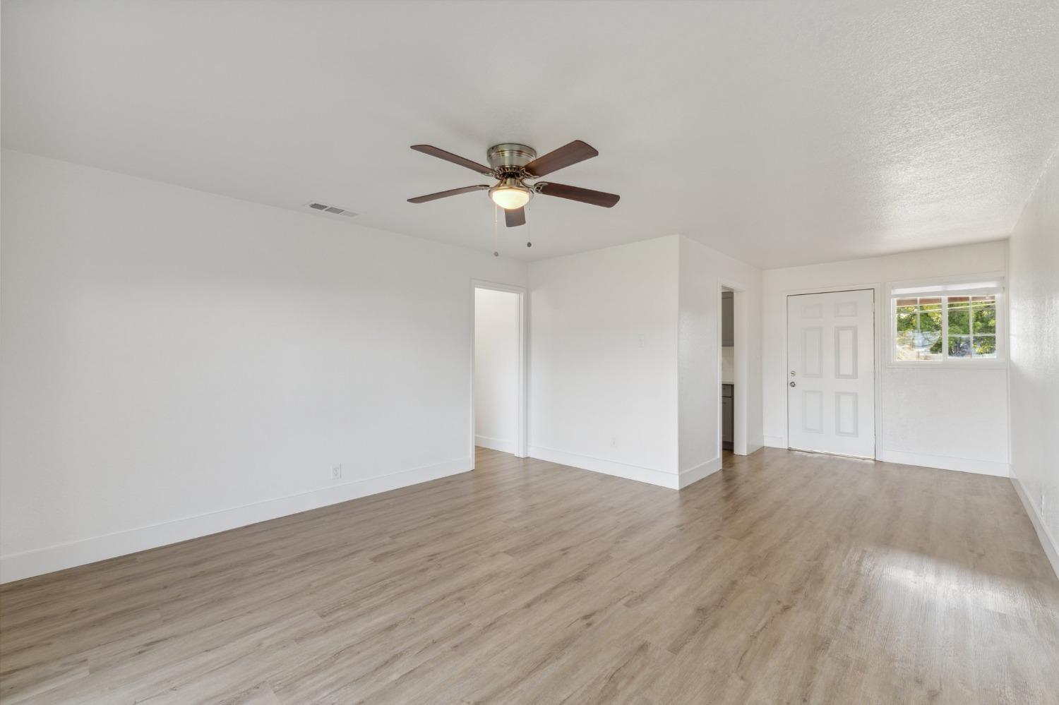 4366 N Holt, Fresno, CA 93705