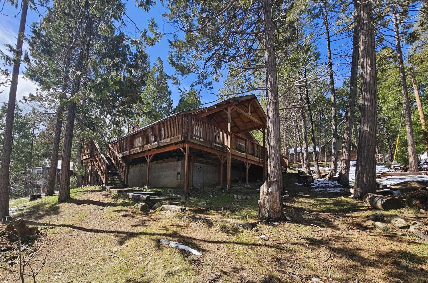 41916 Meadow Ln, Auberry, CA 93602