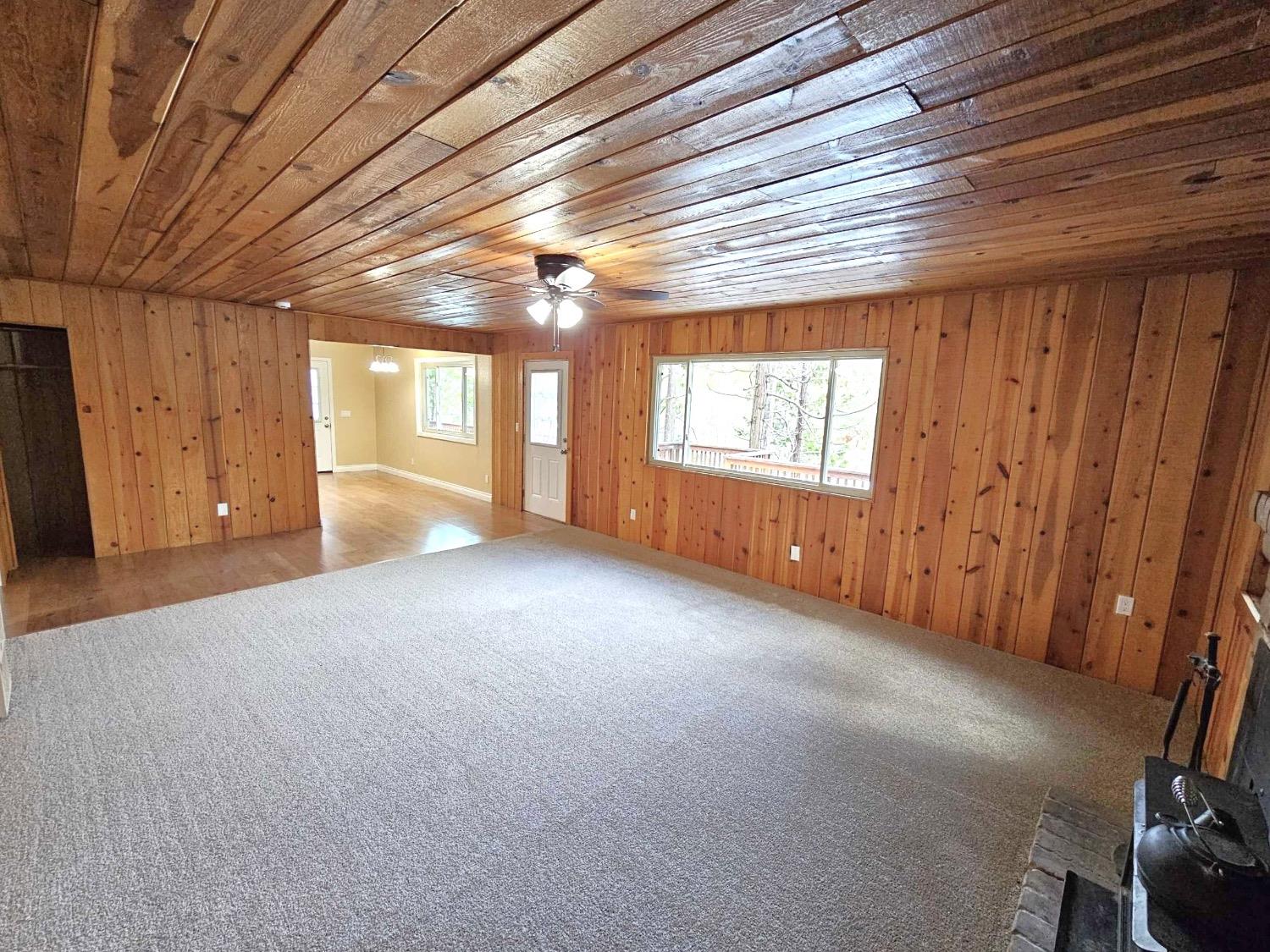 41916 Meadow Ln, Auberry, CA 93602