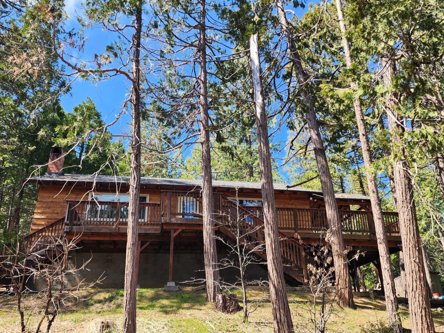 41916 Meadow Ln, Auberry, CA 93602