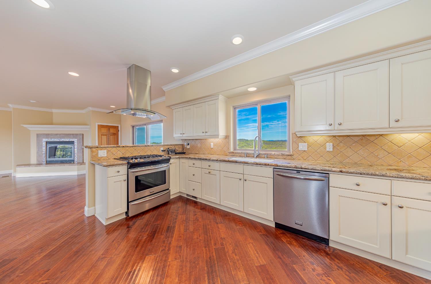 41015 Lilley Mountain Dr, Coarsegold, CA 93614