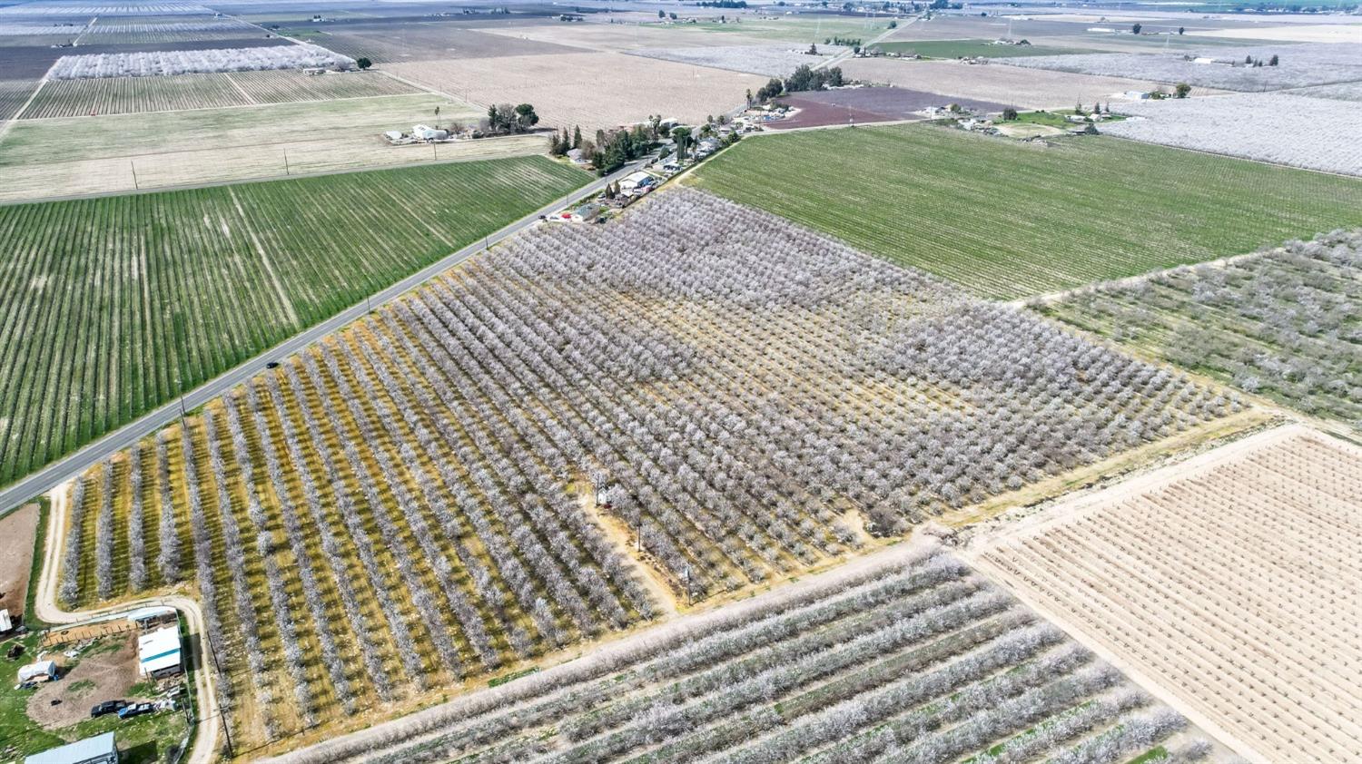 10690 S Henderson Rd, Fresno, CA 93706