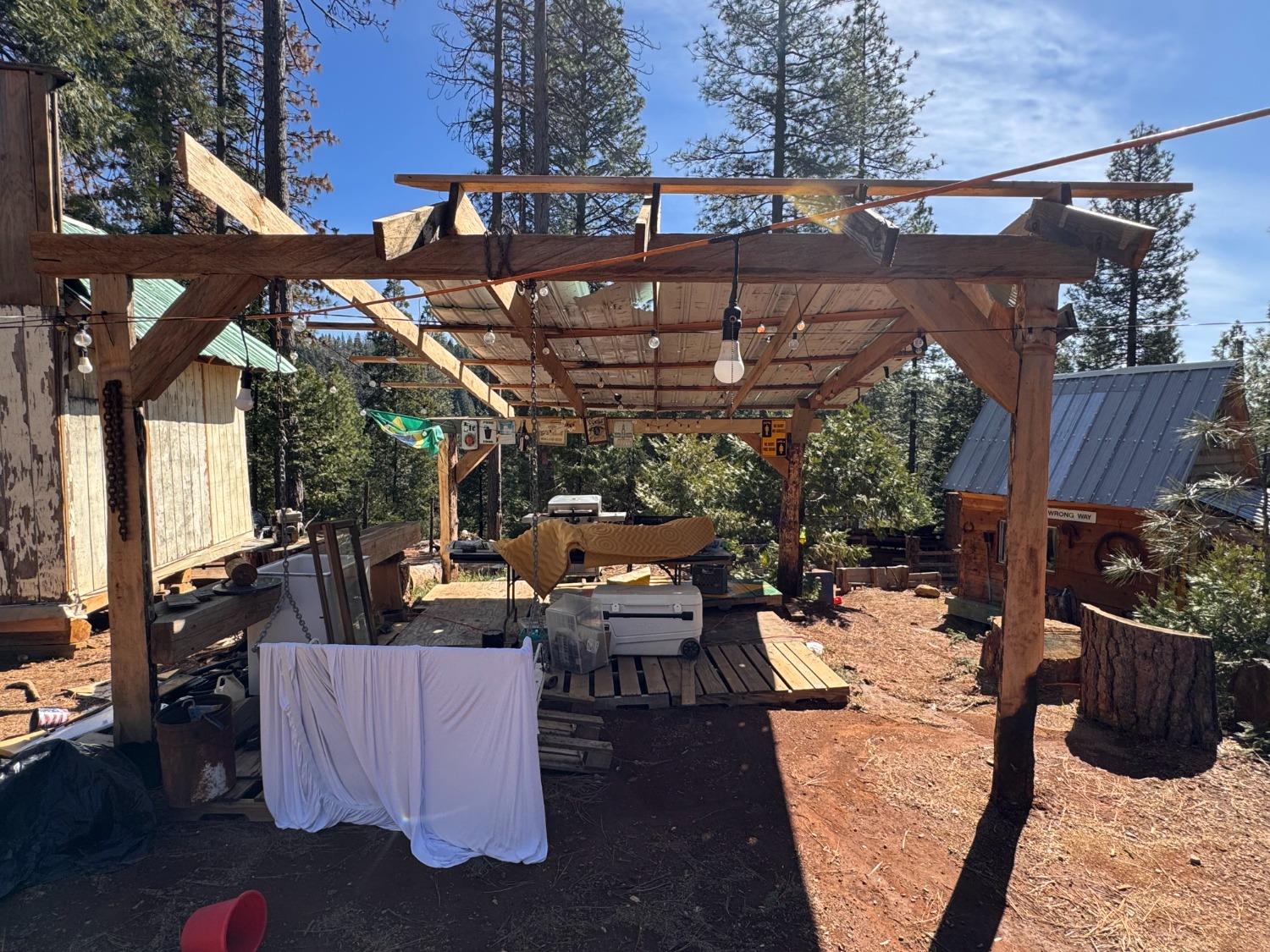 27643 Salt Springs Rd, Out Of Area, CA 95666