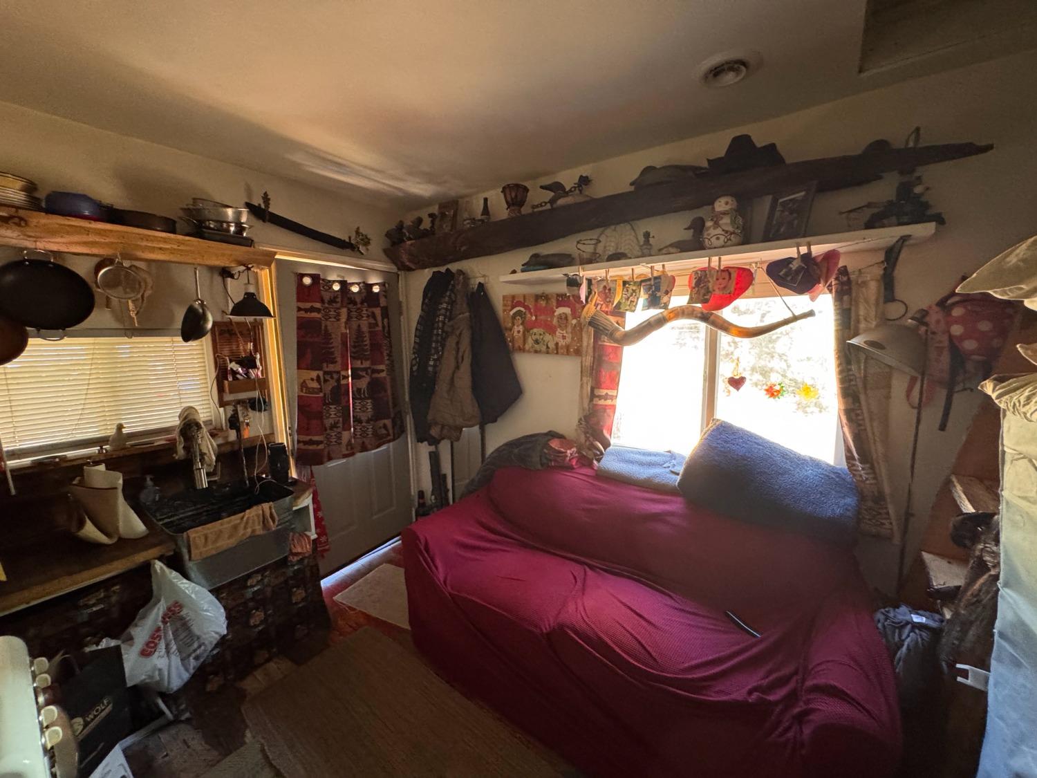 27643 Salt Springs Rd, Out Of Area, CA 95666