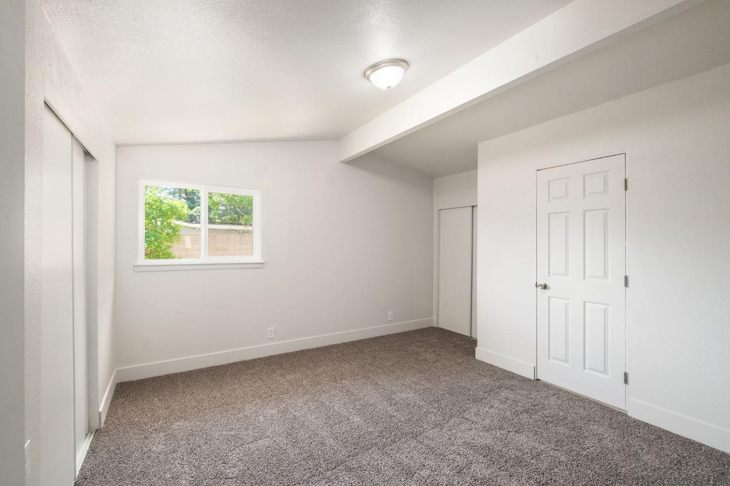 2732 E Lansing Way, Fresno, CA 93726