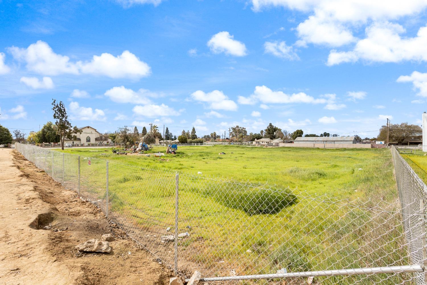 3154 W Mckinley Ave, Fresno, CA 93722