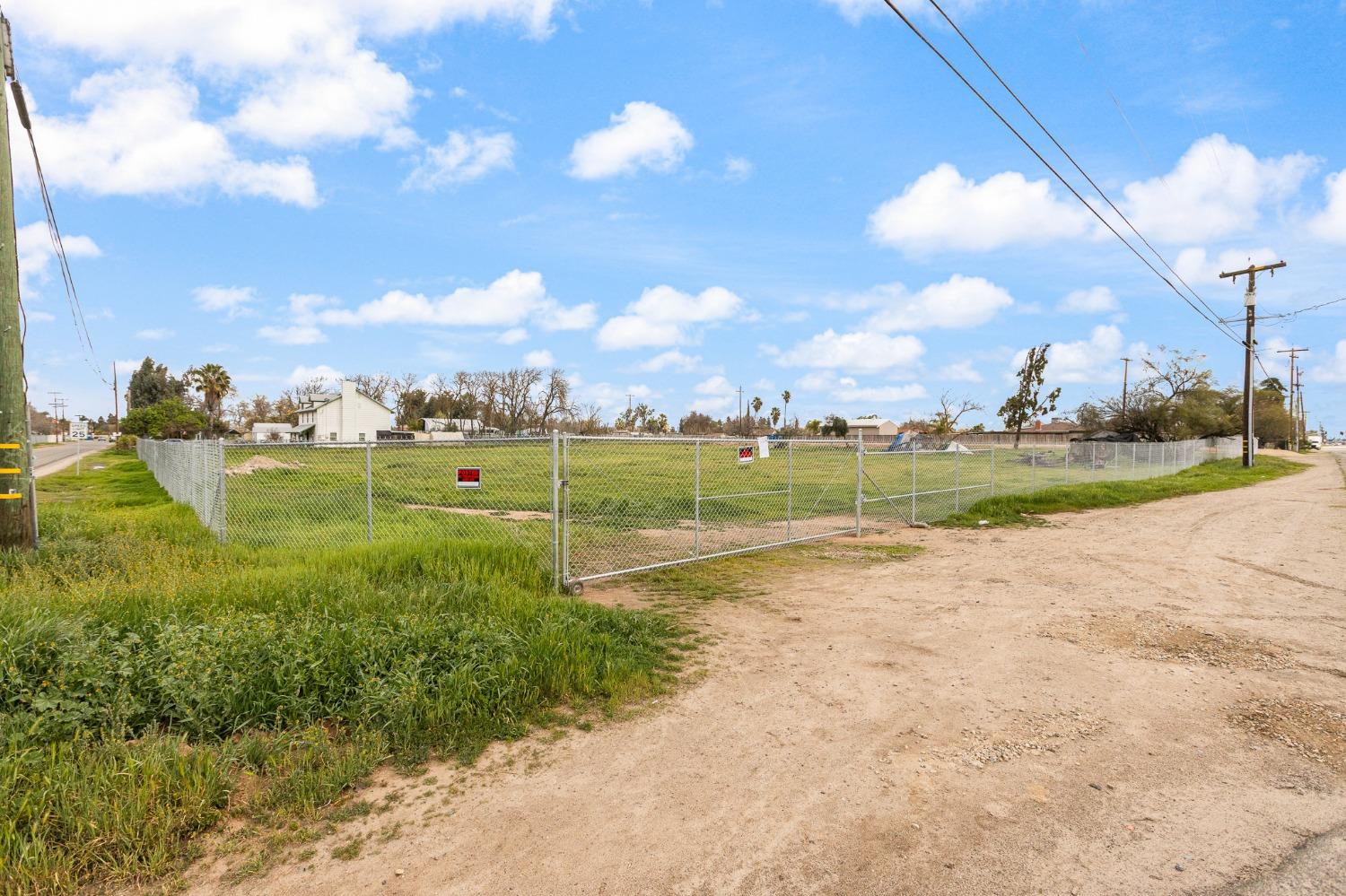 3154 W Mckinley Ave, Fresno, CA 93722