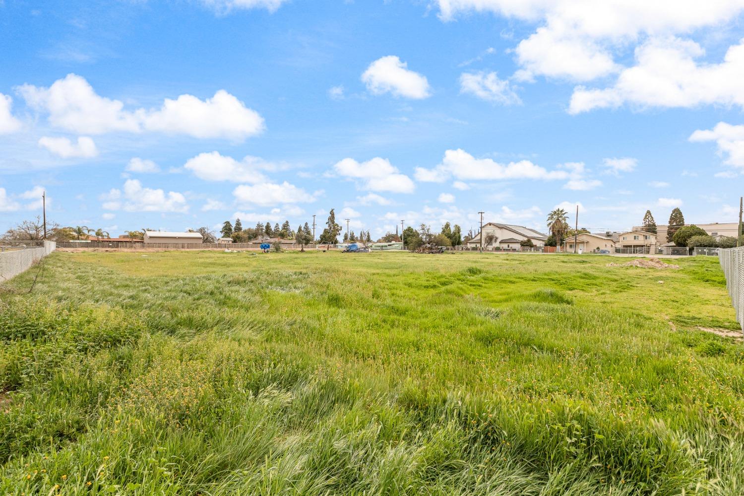 3154 W Mckinley Ave, Fresno, CA 93722