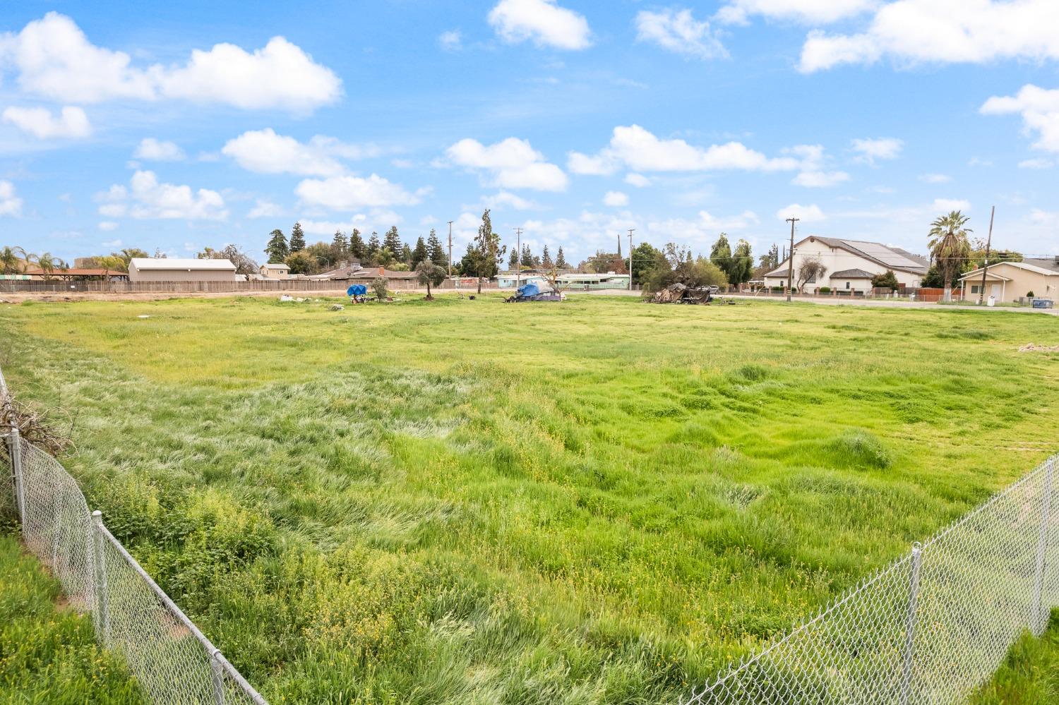 3154 W Mckinley Ave, Fresno, CA 93722