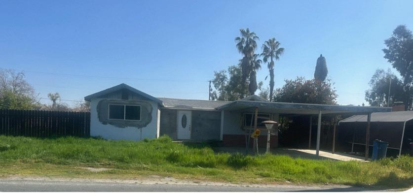1255 Fitzgerald Ln, Hanford, CA 93230