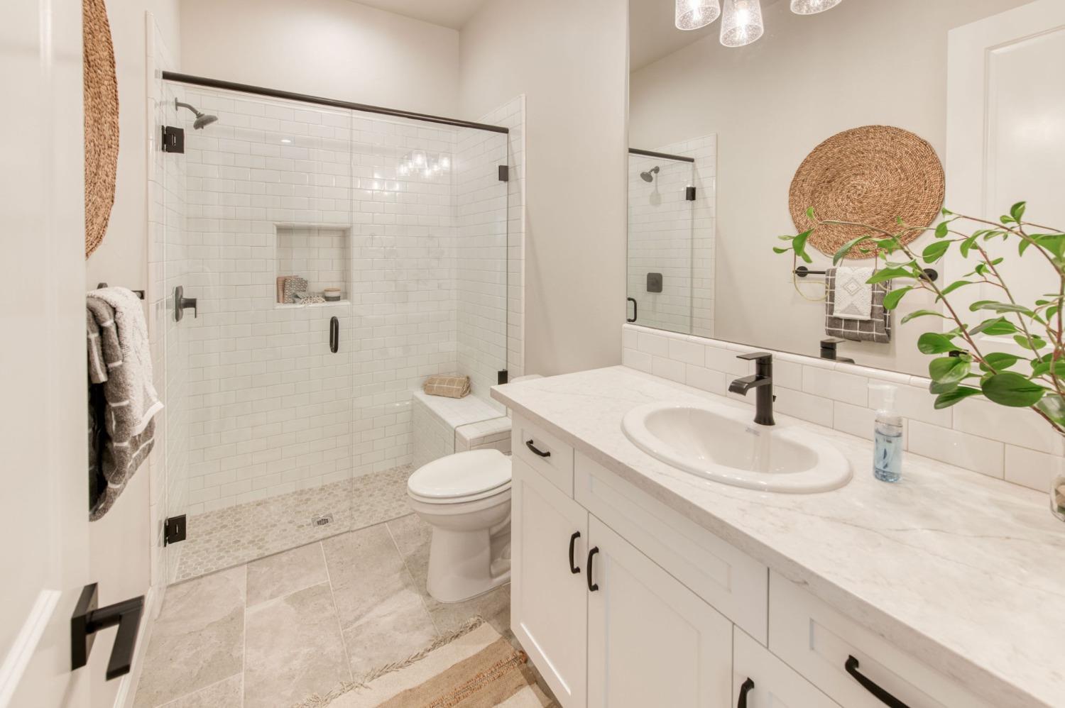 11609 N Sandy Par Dr, Fresno, CA 93730