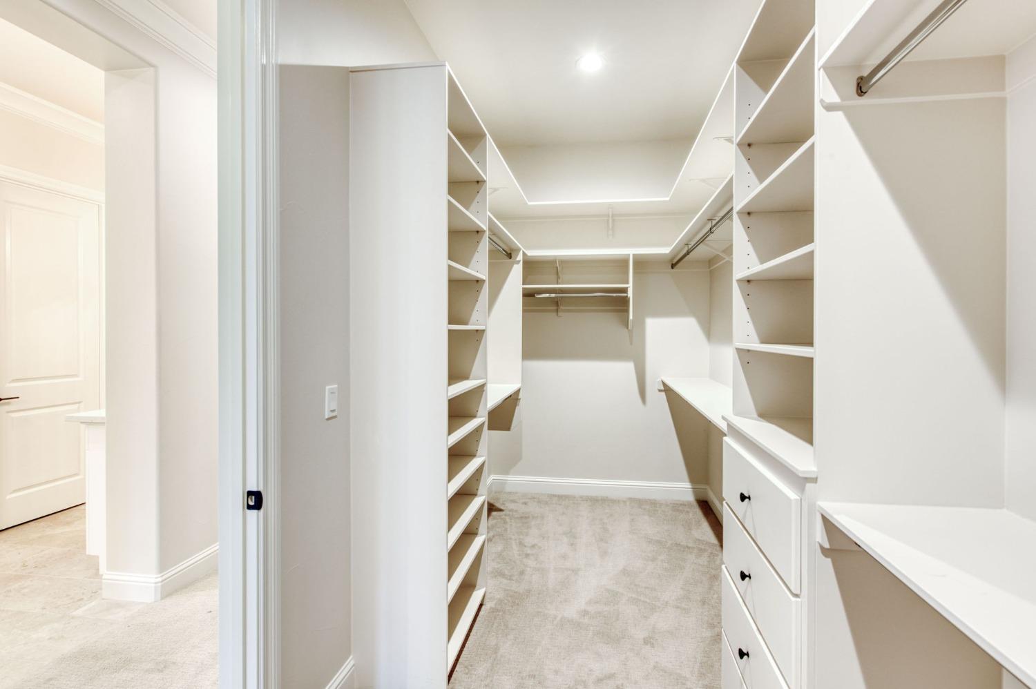 11609 N Sandy Par Dr, Fresno, CA 93730