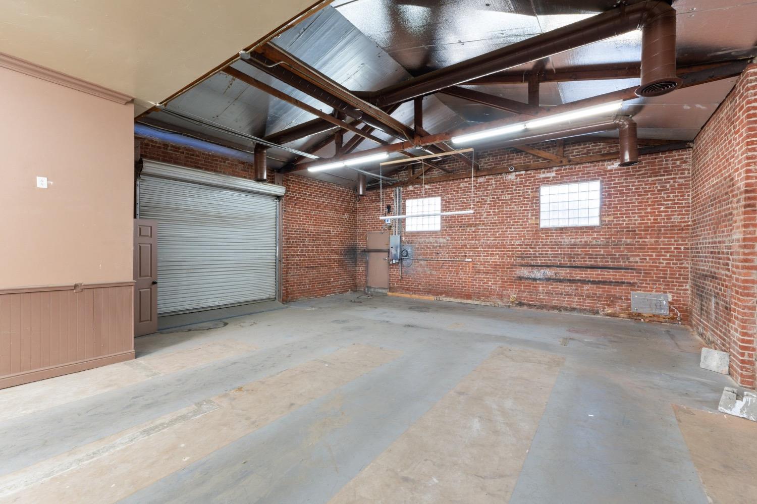 1100 N Fresno St, Fresno, CA 93701