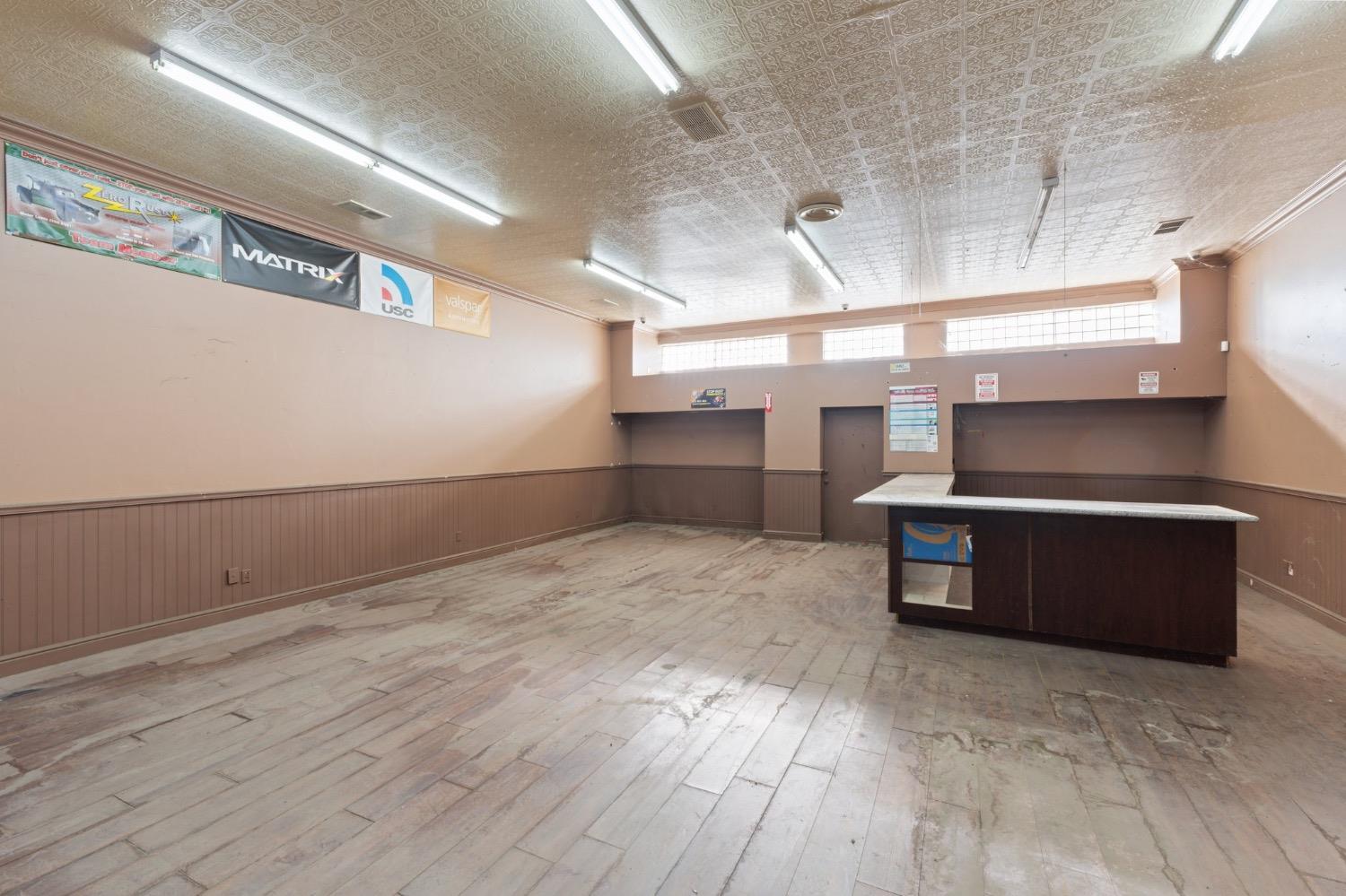 1100 N Fresno St, Fresno, CA 93701