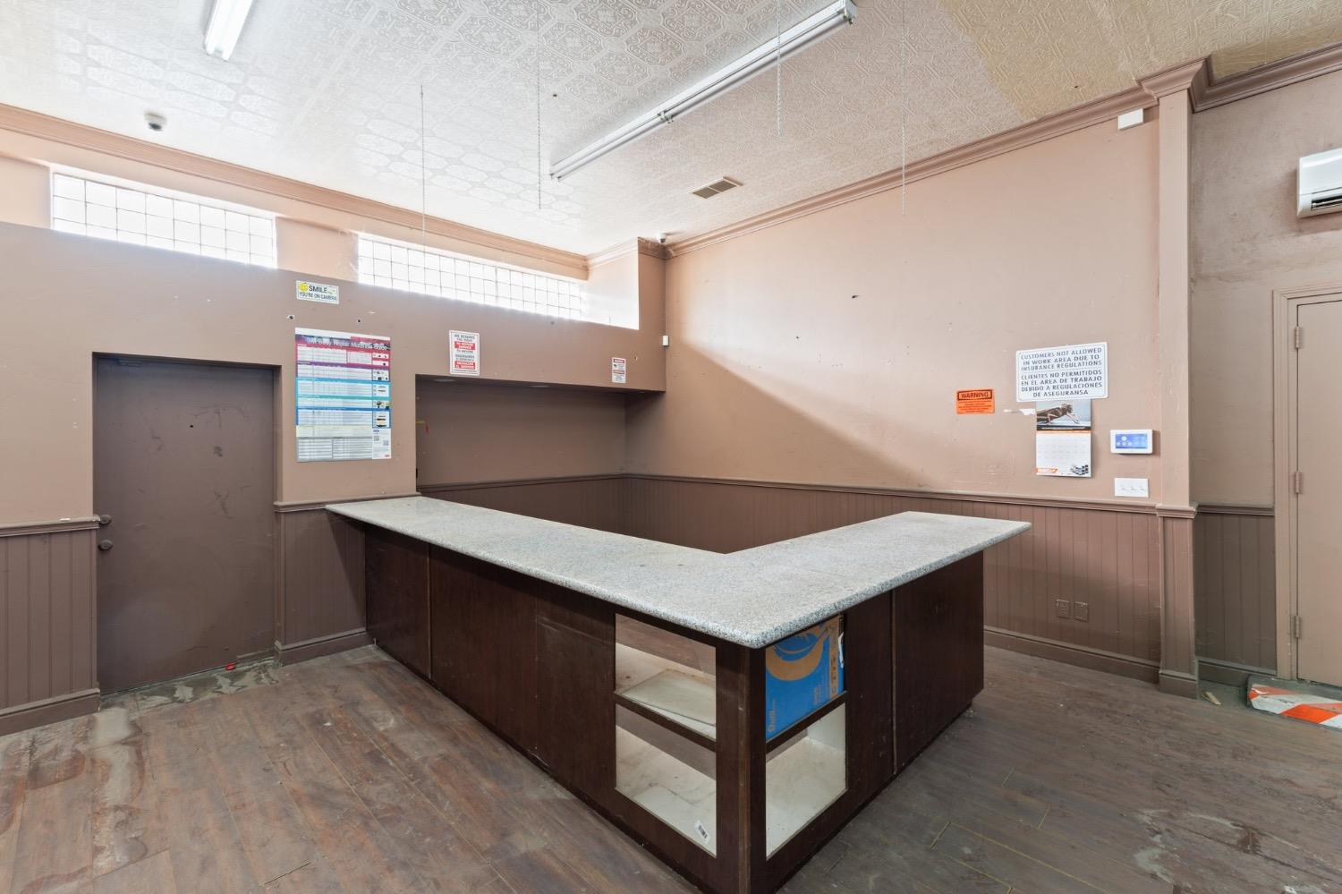 1100 N Fresno St, Fresno, CA 93701