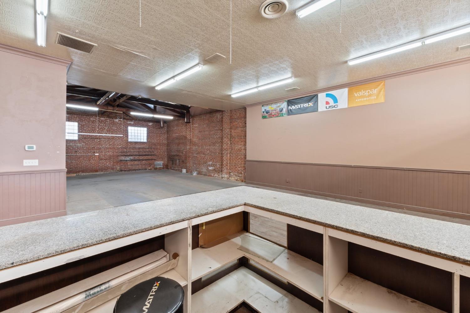 1100 N Fresno St, Fresno, CA 93701