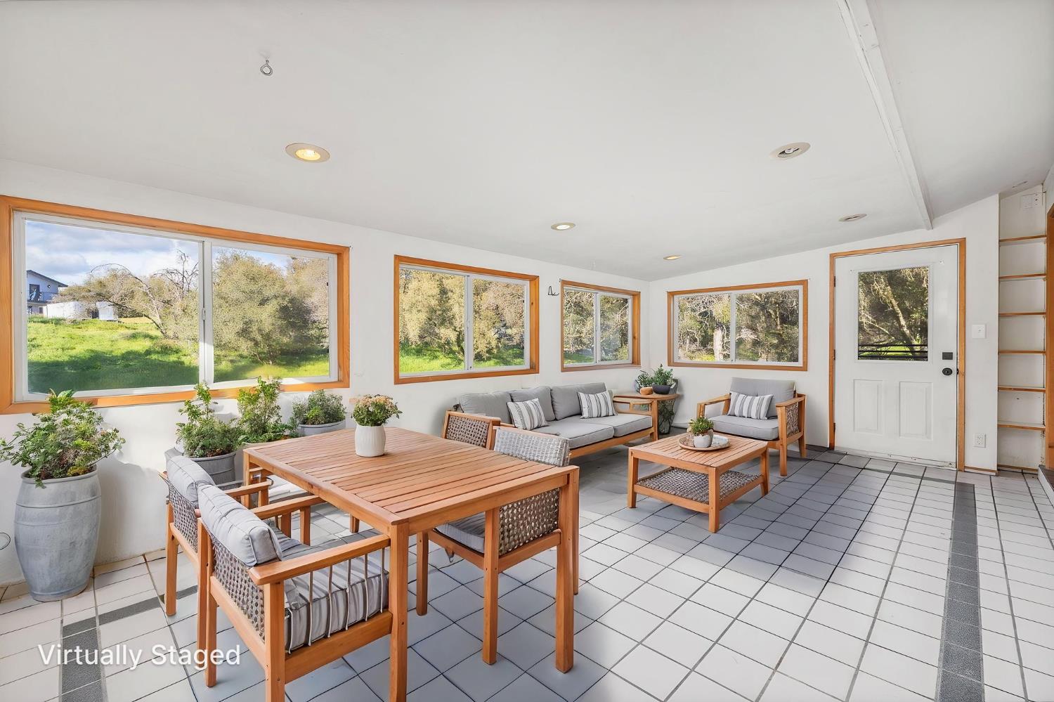 43317 Running Deer Ct, Coarsegold, CA 93614