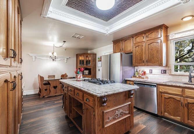 26189 Valerie Ave, Madera, CA 93638