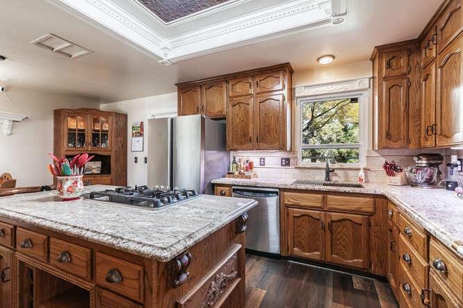 26189 Valerie Ave, Madera, CA 93638