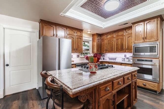 26189 Valerie Ave, Madera, CA 93638