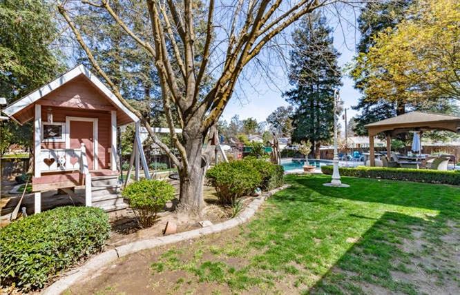 26189 Valerie Ave, Madera, CA 93638
