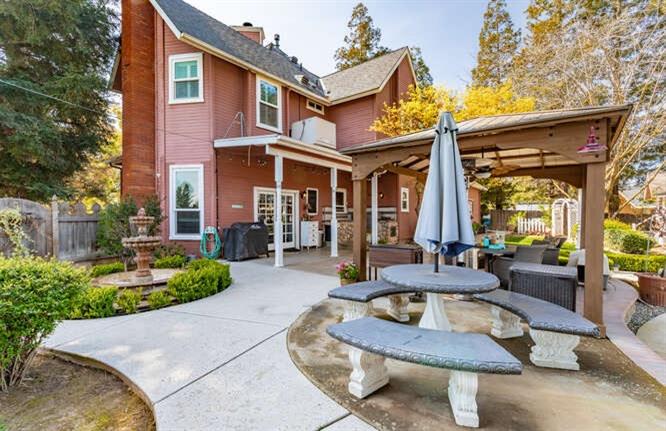 26189 Valerie Ave, Madera, CA 93638