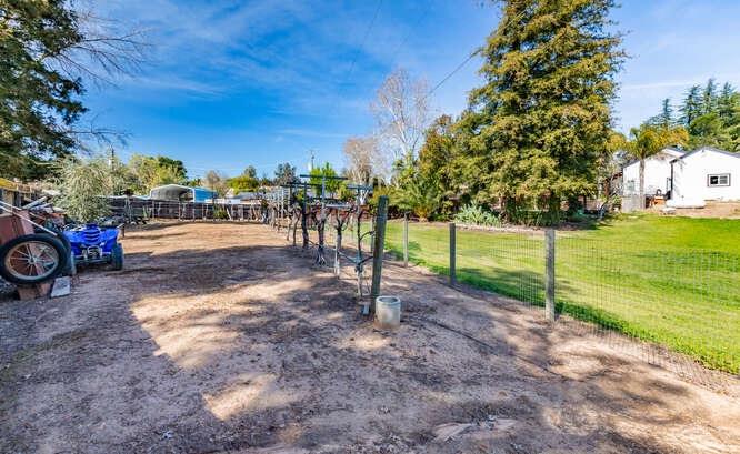 26189 Valerie Ave, Madera, CA 93638
