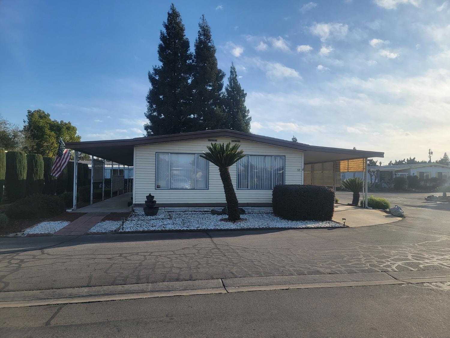1300 W Olson Ave #52, Reedley, CA 93654