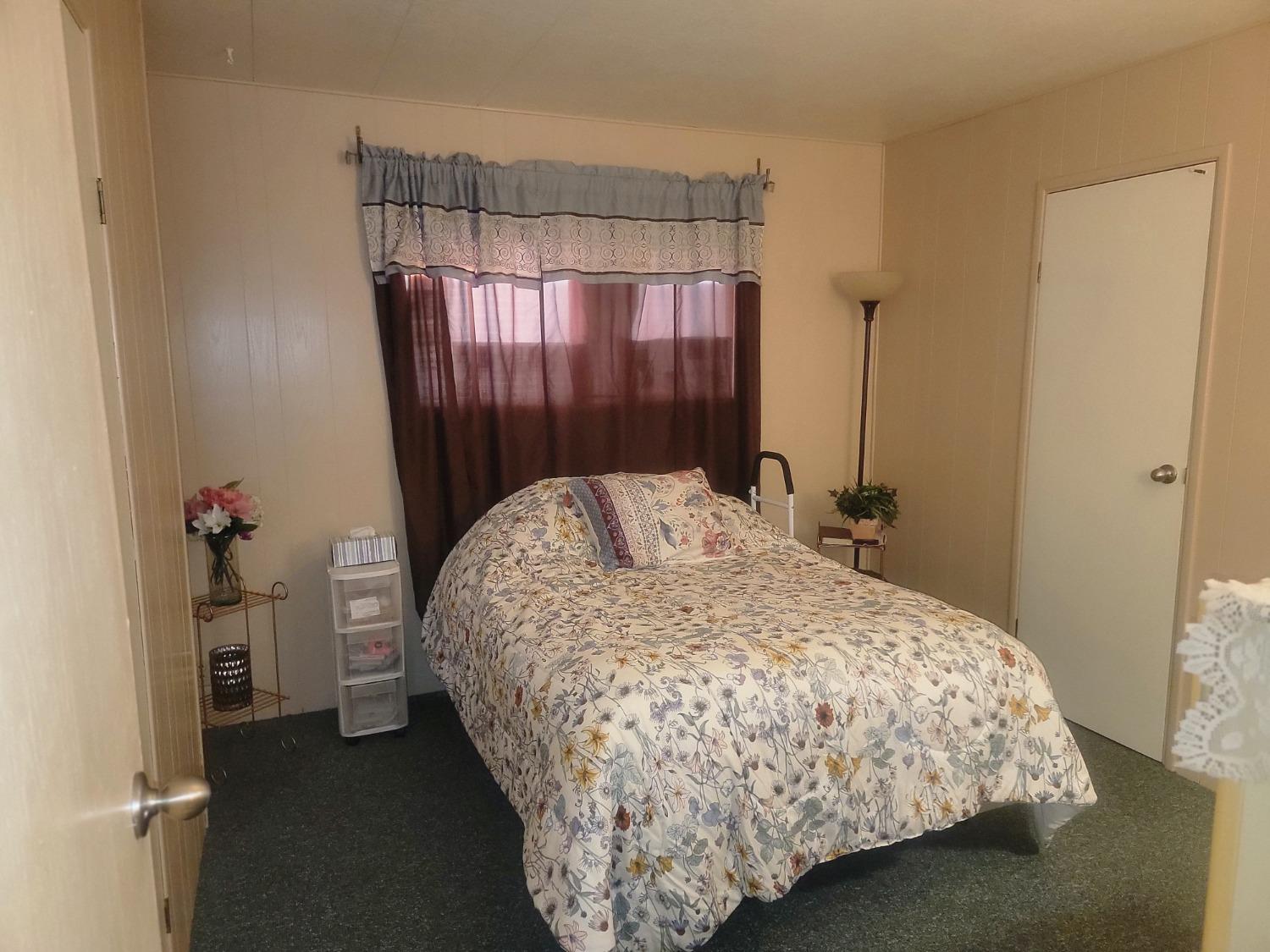 1300 W Olson Ave #52, Reedley, CA 93654