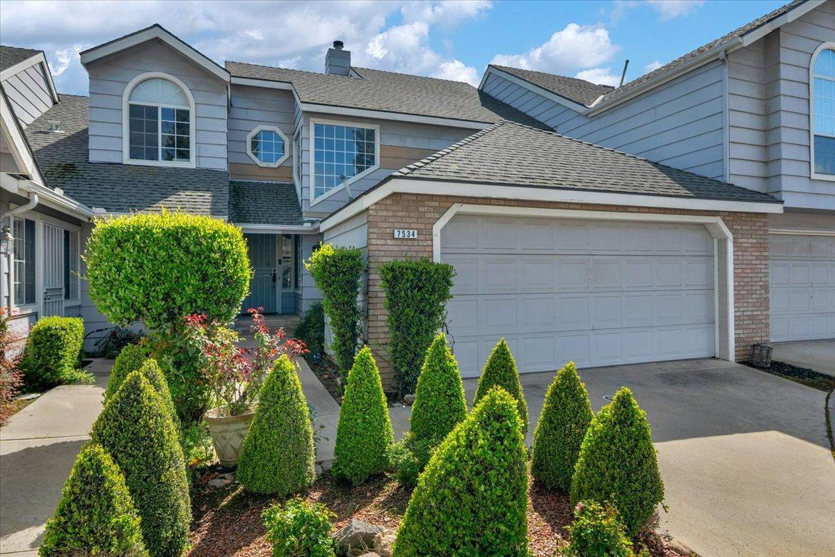 7534 N Millbrook Ave, Fresno, CA 93720