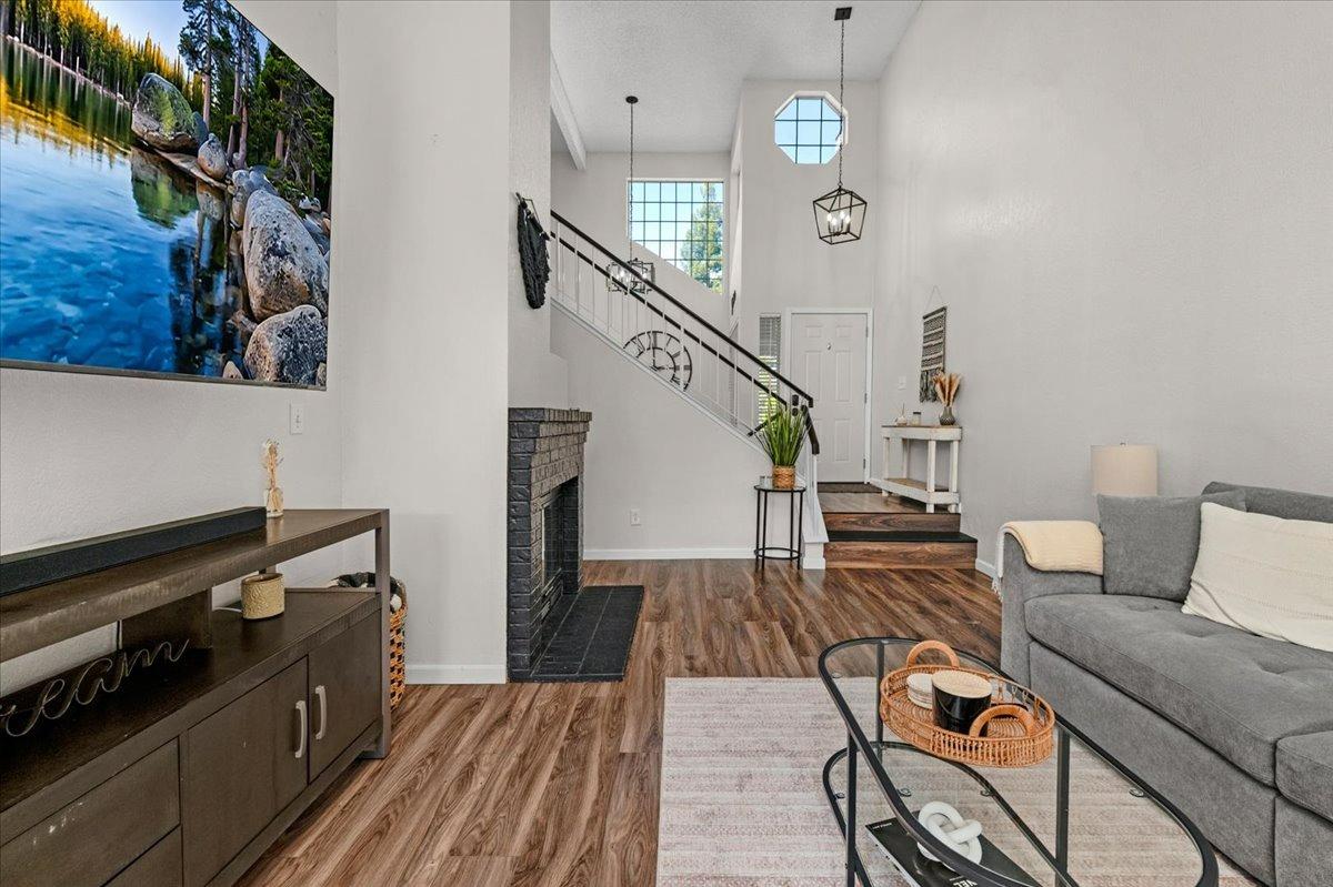 7534 N Millbrook Ave, Fresno, CA 93720