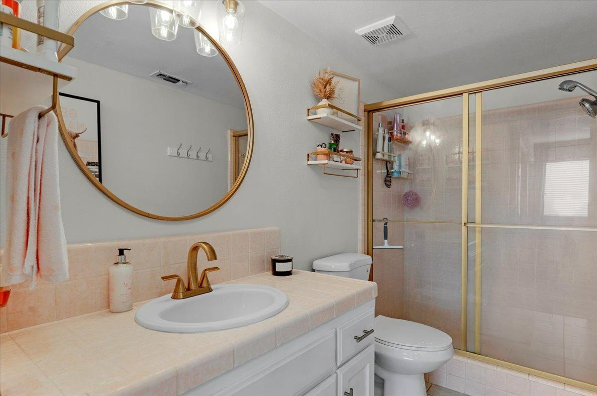 7534 N Millbrook Ave, Fresno, CA 93720