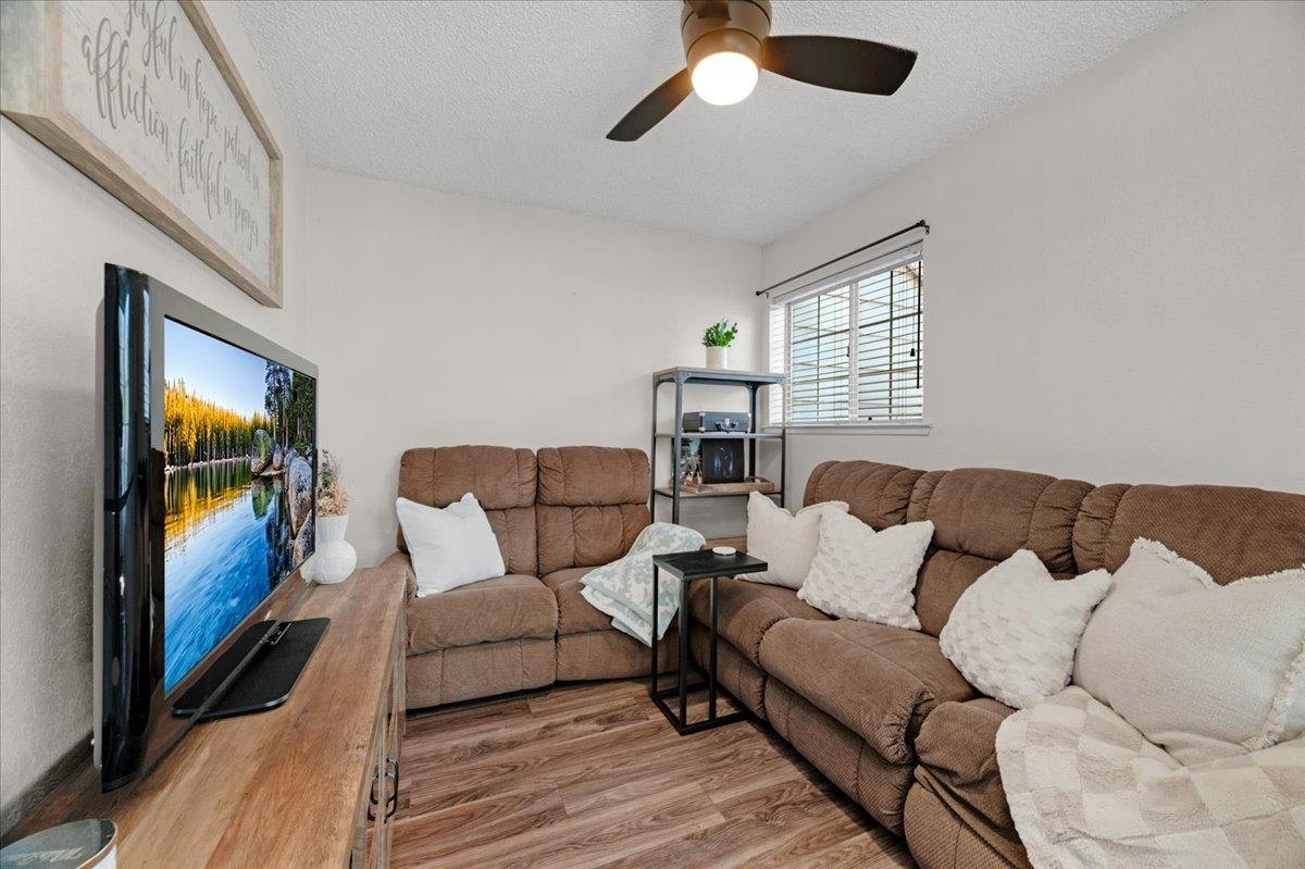 7534 N Millbrook Ave, Fresno, CA 93720