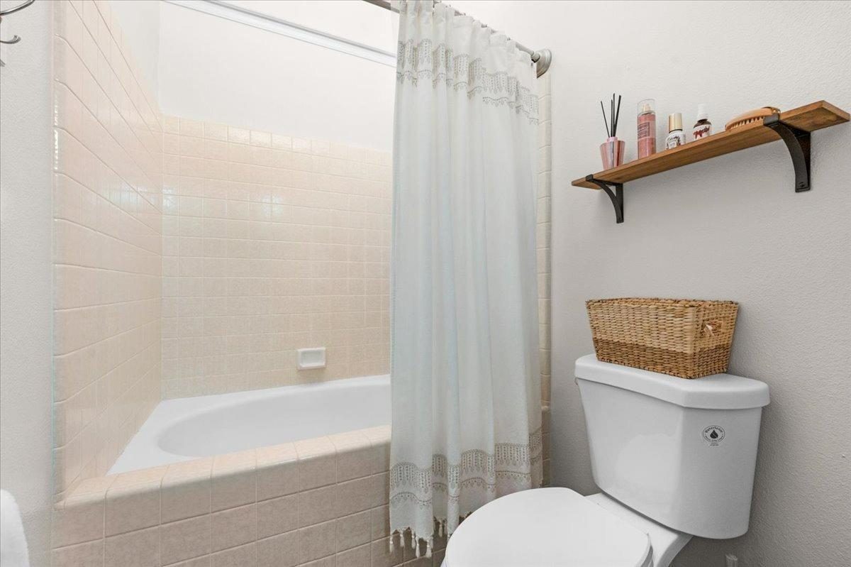 7534 N Millbrook Ave, Fresno, CA 93720