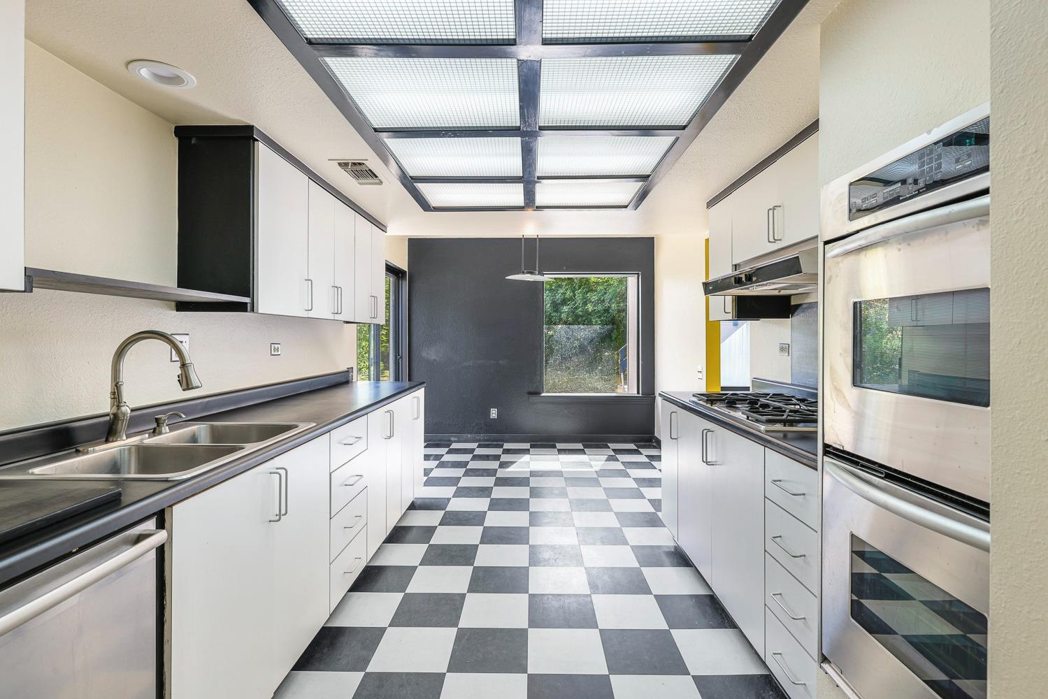 28951 Spring Valley Rd, Tollhouse, CA 93667