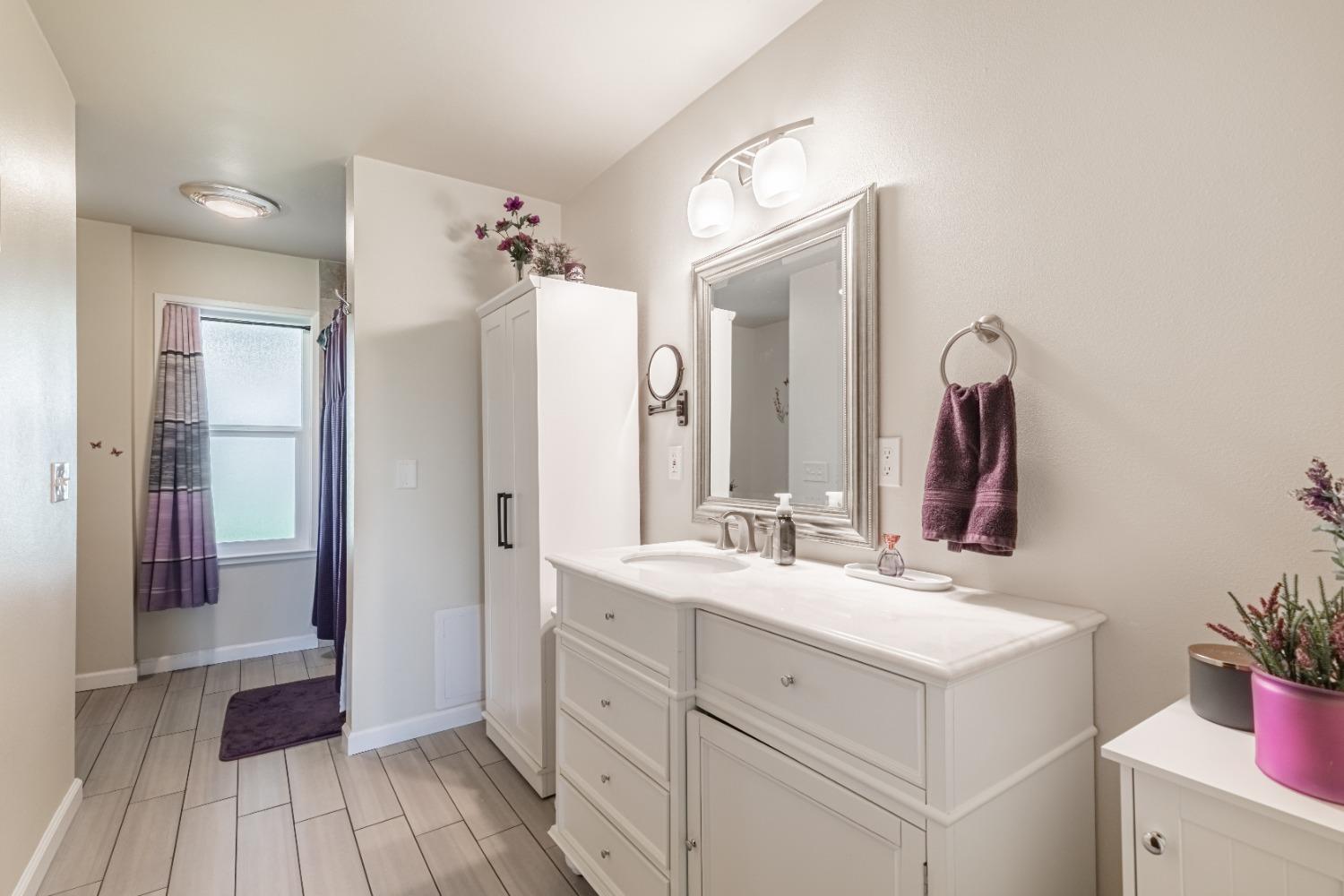 16993 Jennifer Ct, Madera, CA 93636