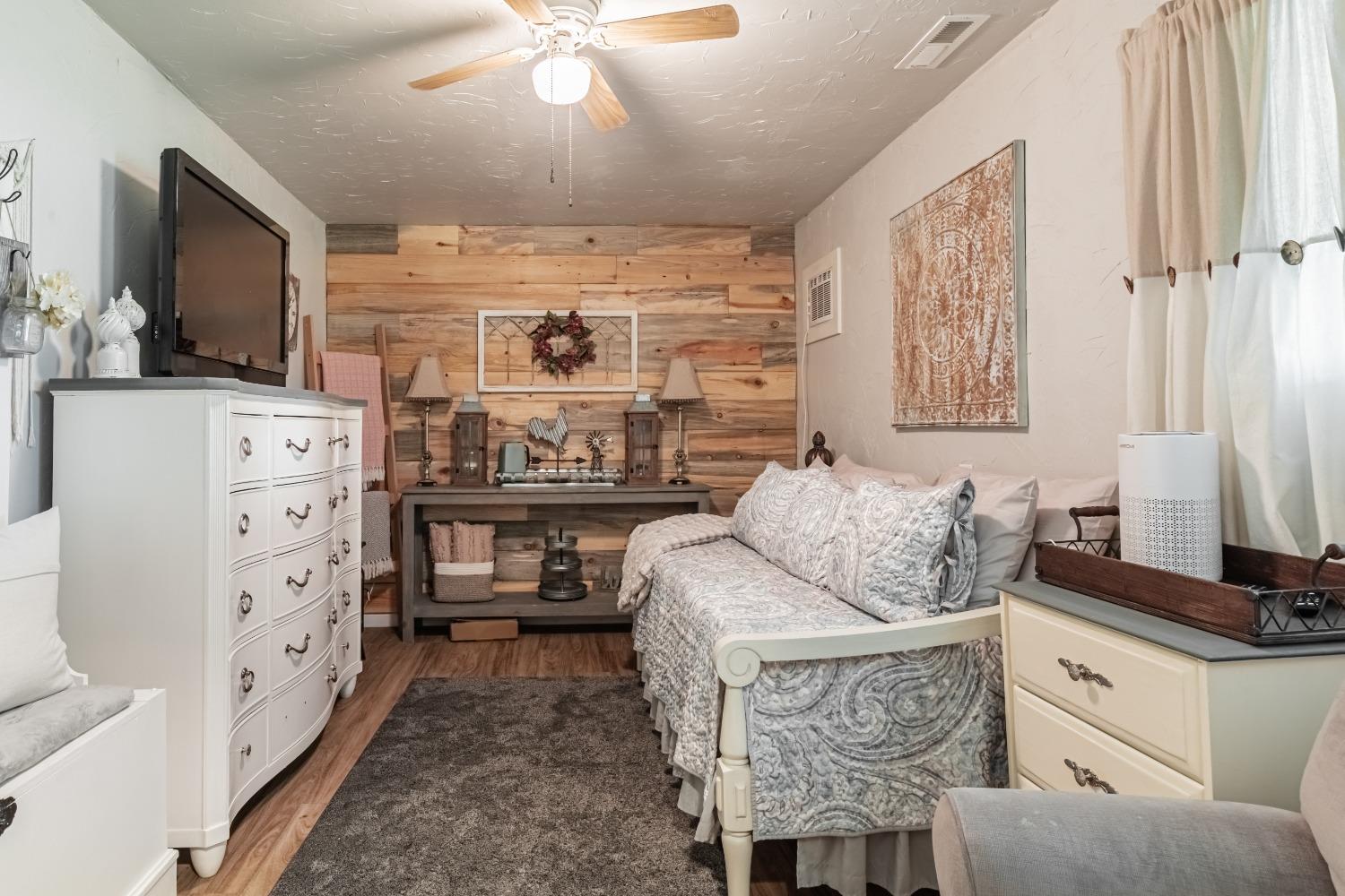 16993 Jennifer Ct, Madera, CA 93636