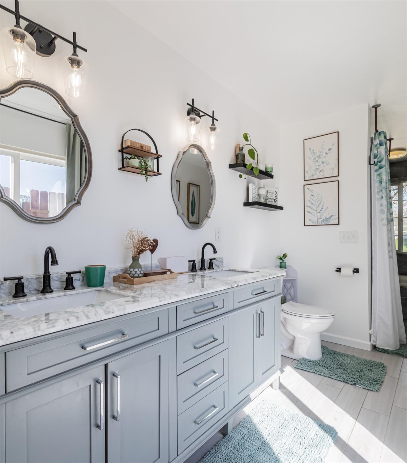 16993 Jennifer Ct, Madera, CA 93636