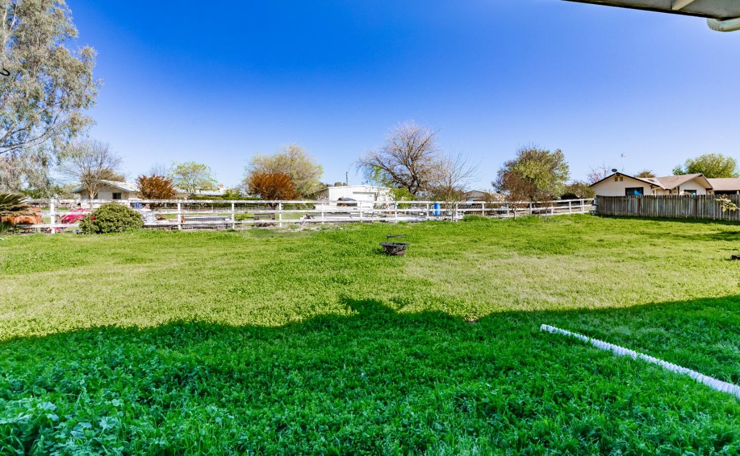 16993 Jennifer Ct, Madera, CA 93636