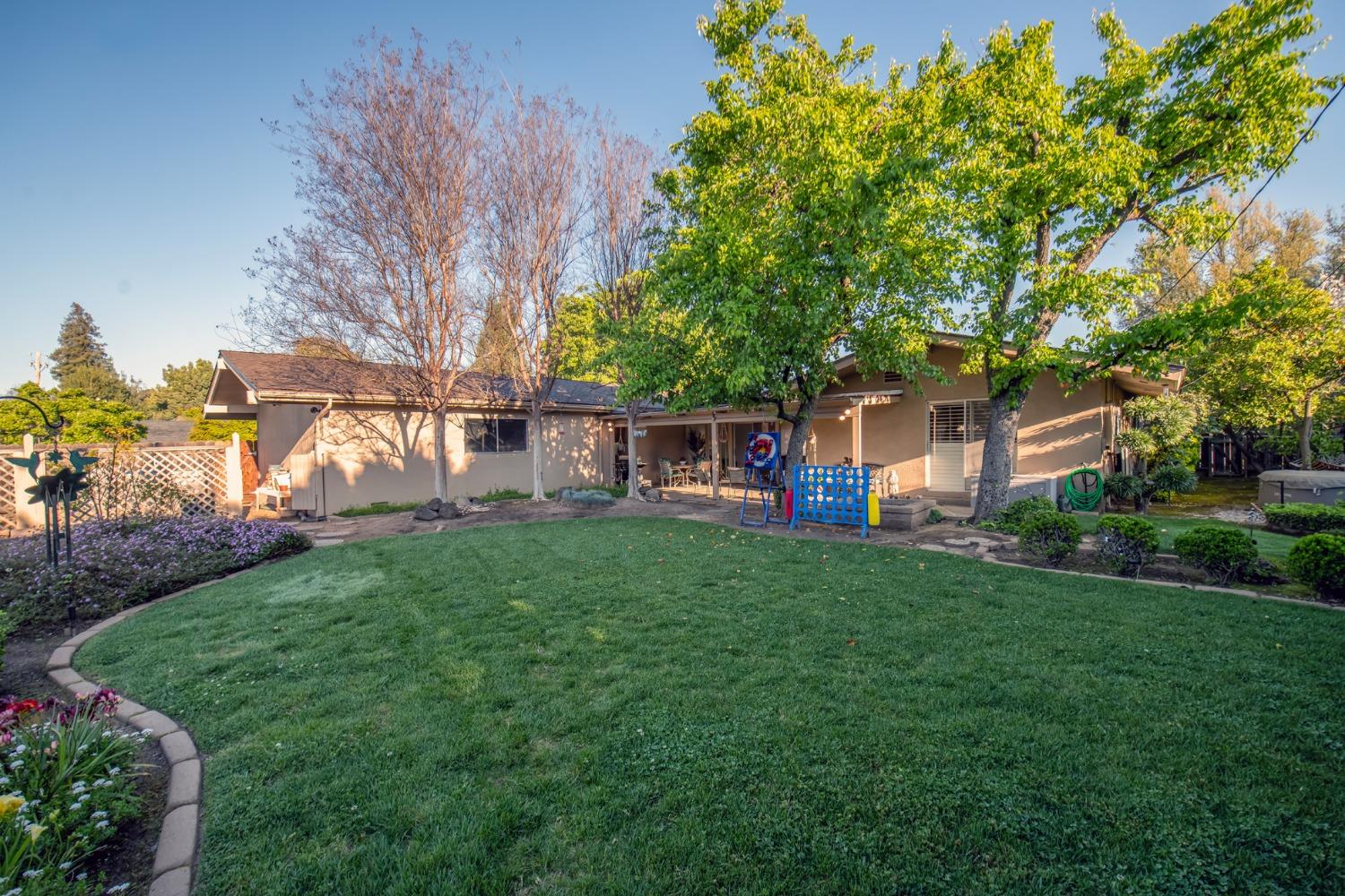 1387 W Sample Way, Fresno, CA 93711