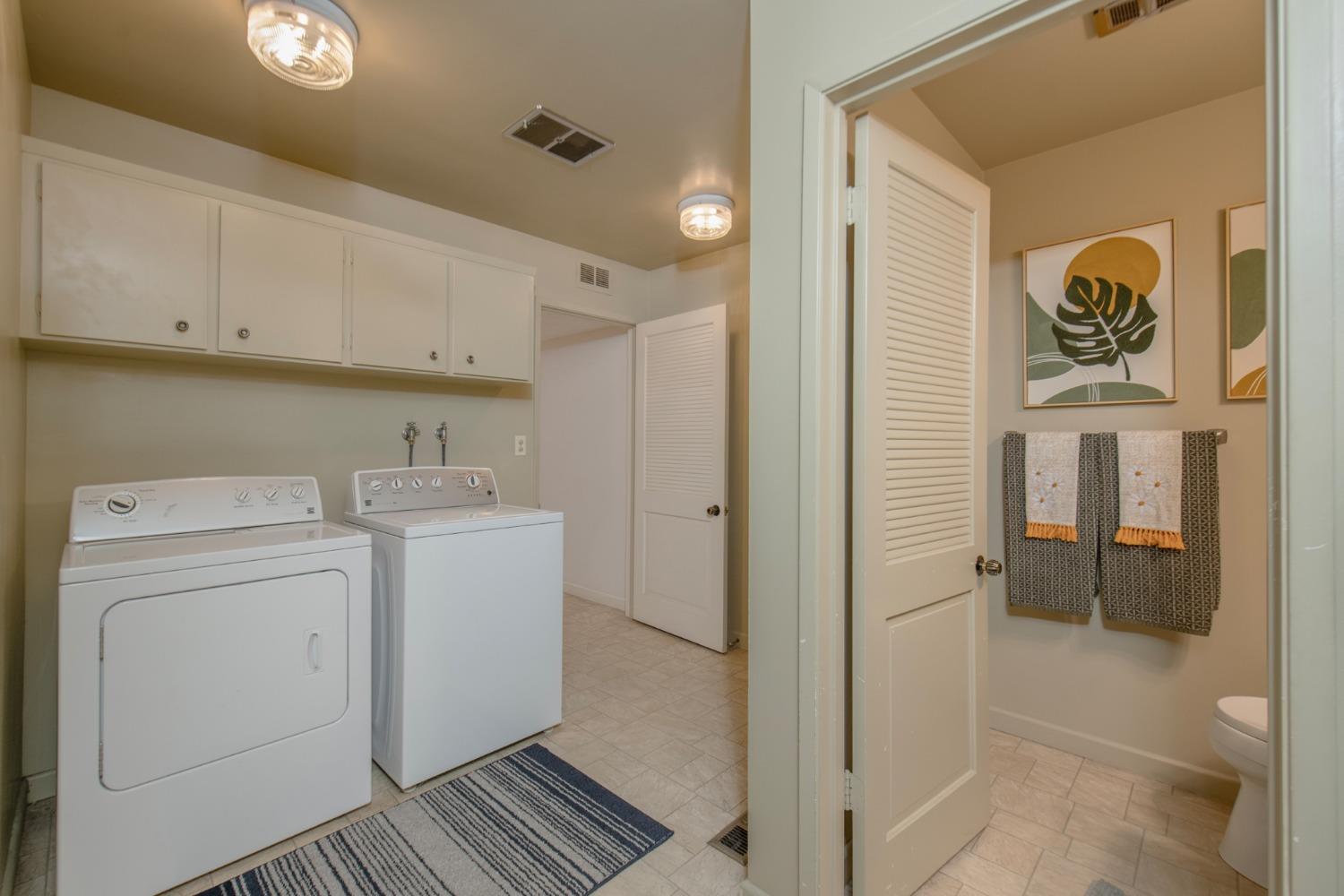 1387 W Sample Way, Fresno, CA 93711