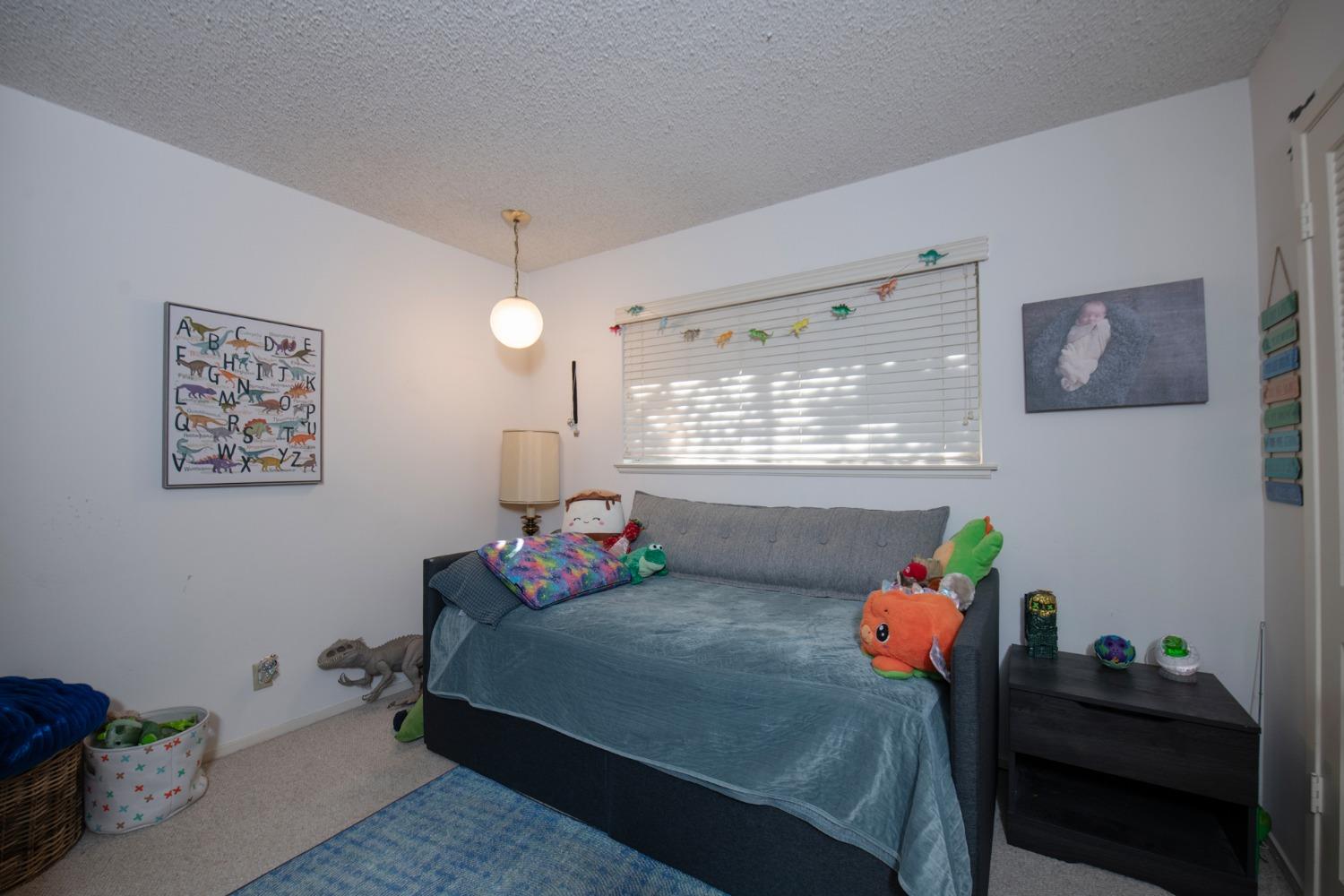 1387 W Sample Way, Fresno, CA 93711