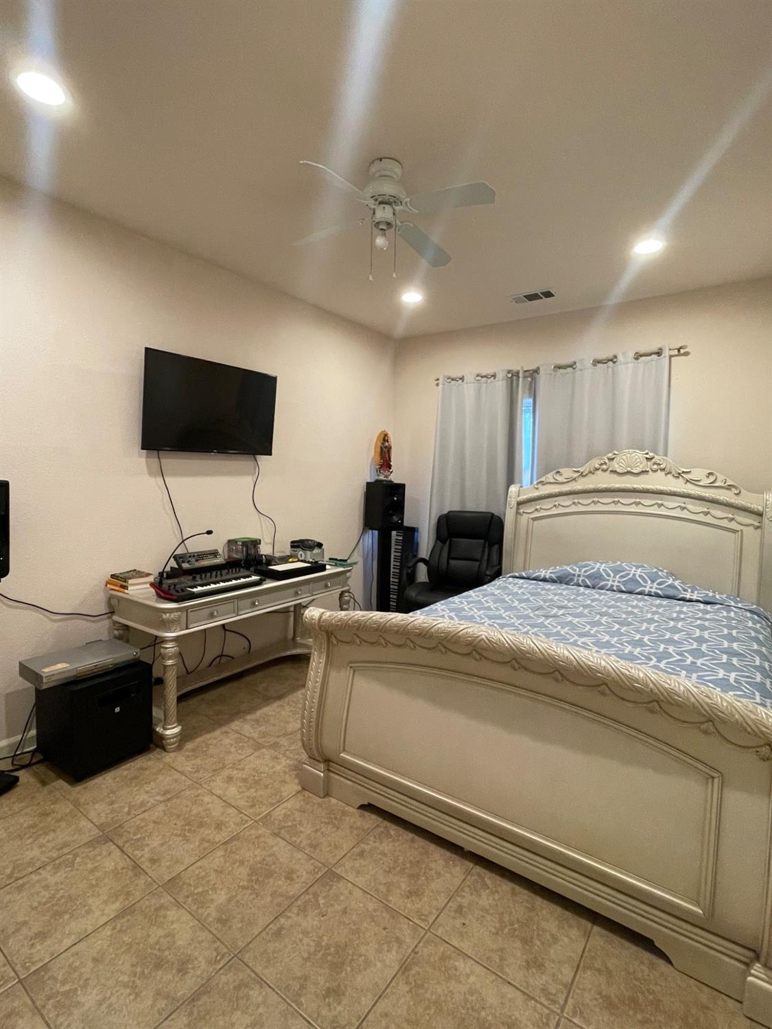 255 Birchwood, Los Banos, CA 93635