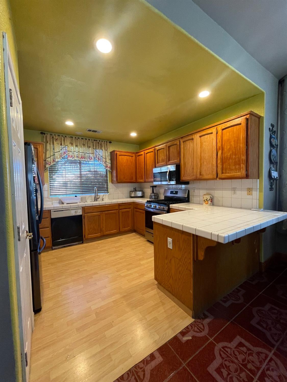 255 Birchwood, Los Banos, CA 93635