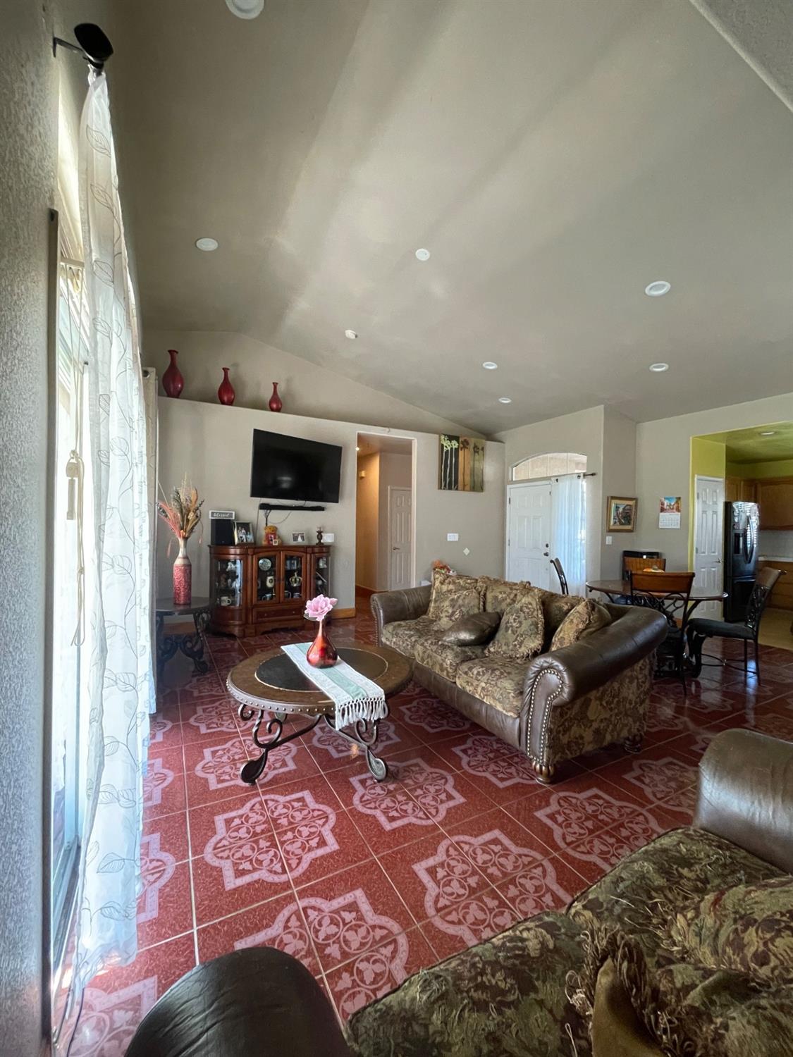 255 Birchwood, Los Banos, CA 93635