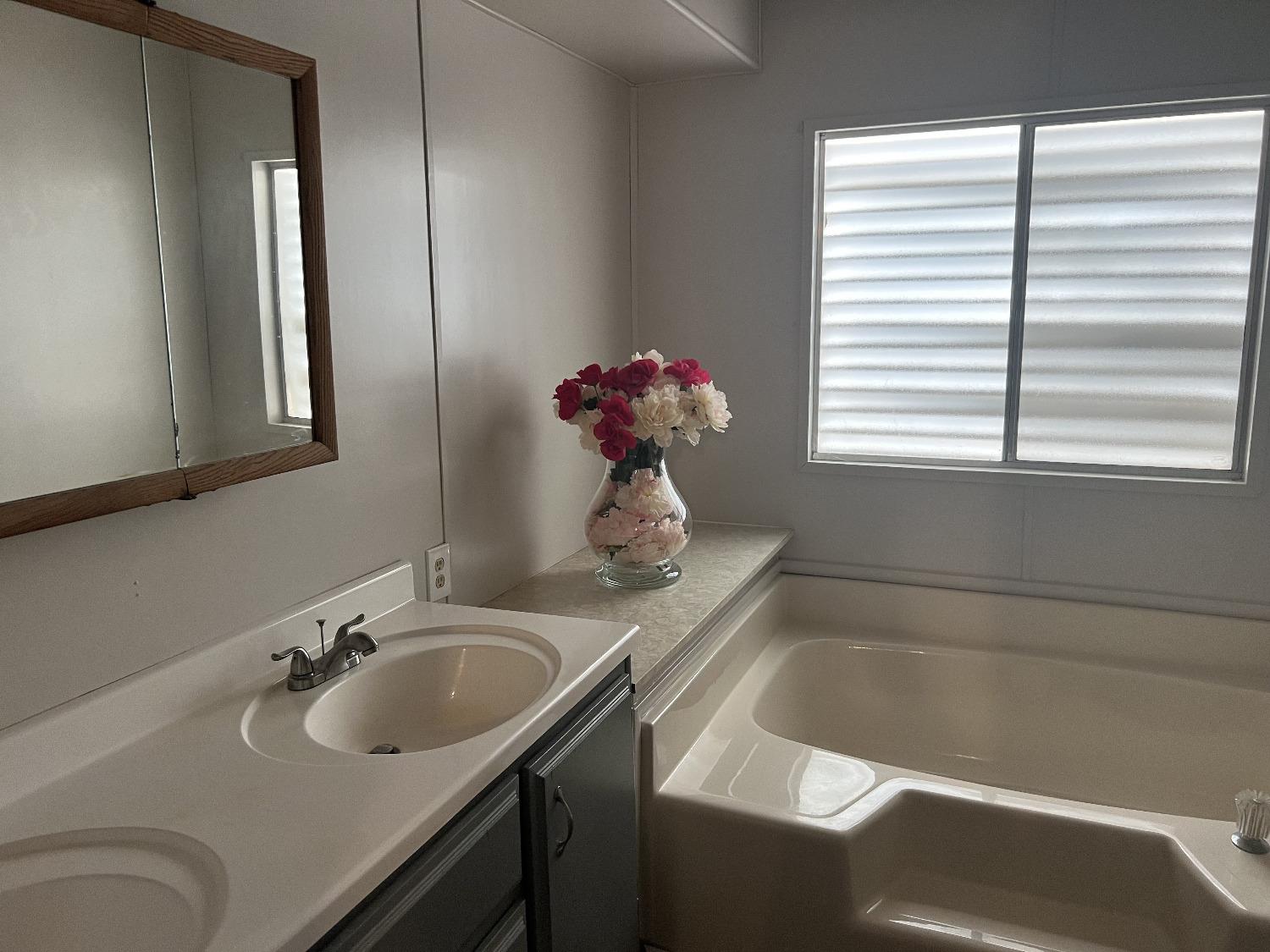 371 Bethel Ave #88, Fresno, CA 93657