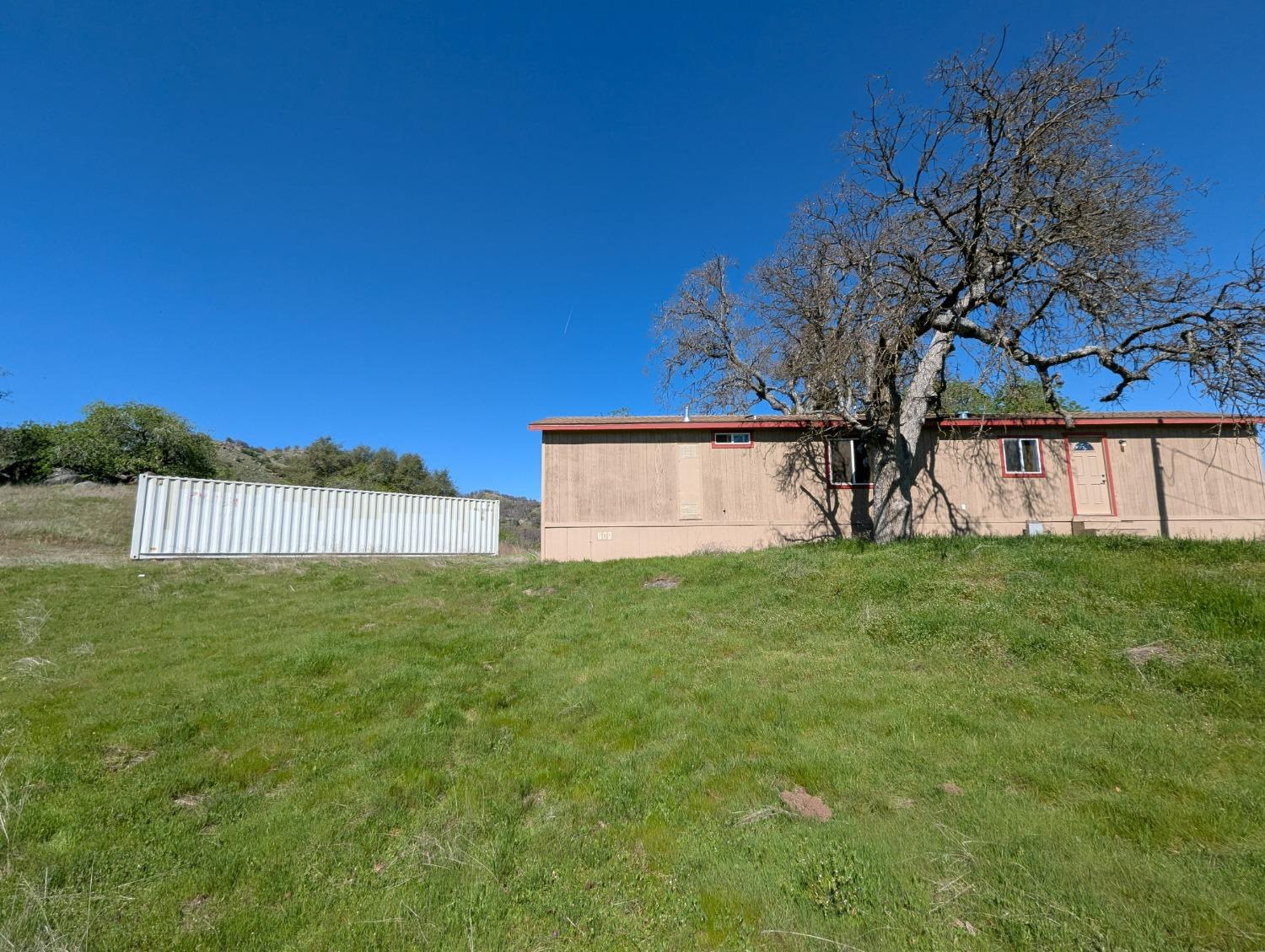 45288 Sand Creek Rd, Yokuts Valley, CA 93675