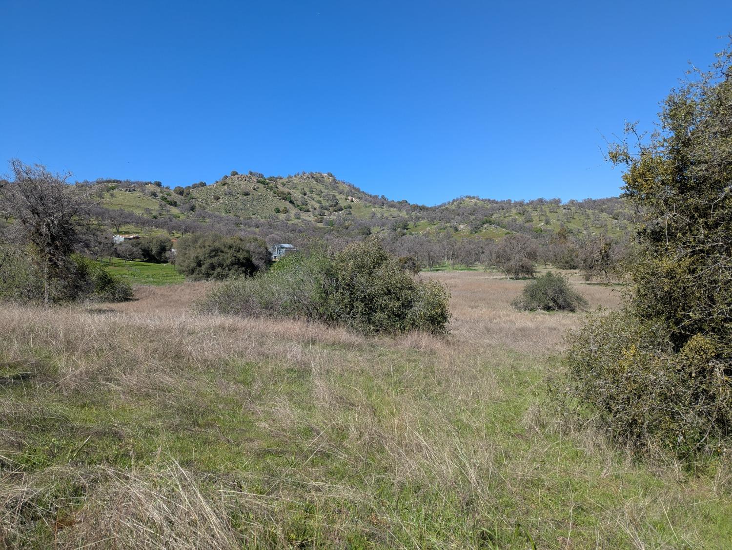45288 Sand Creek Rd, Yokuts Valley, CA 93675